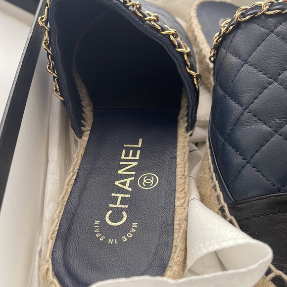 CHANEL Espadrilles - Picture 2 of 5
